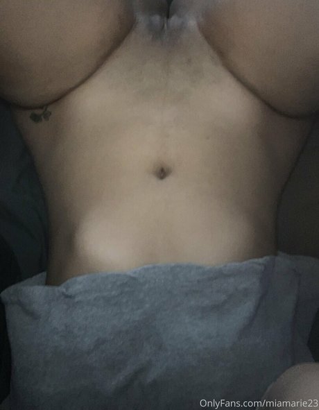 miamarie23 model nude images