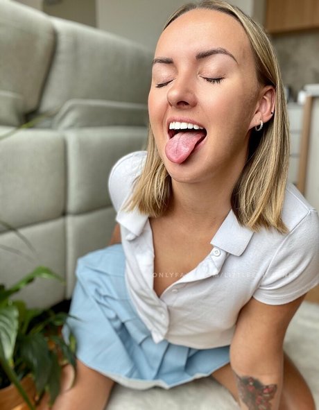 littleeviejones sexy model images