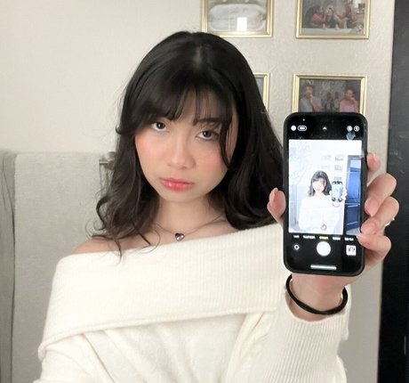 Trin Lovell pretty pornstar images