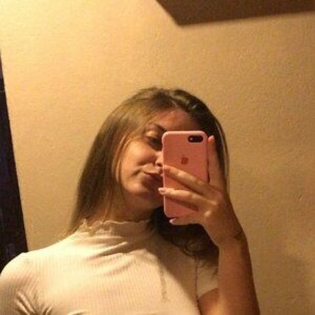 Pellenz nudes star photos