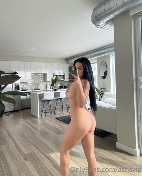 Goddessash naked star photo