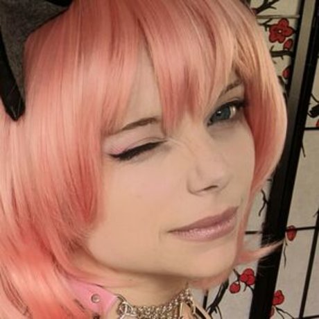 Dera Megurine beautiful model image