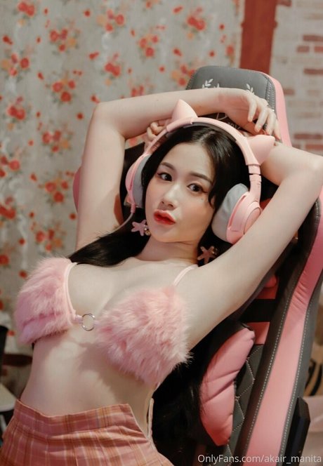 Akair Manita beautiful star pictures