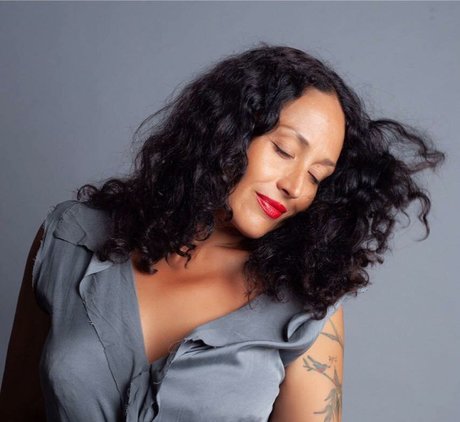 Naziko Duchinskya hot actress galleries