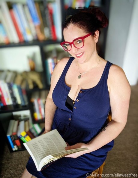 ellawestfree high quality model pic