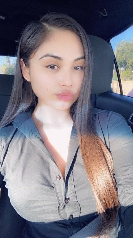 iamthmpsn star exclusive photo