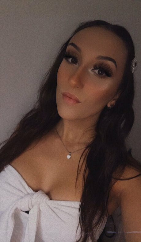 sweetmandyyy erotic actress images