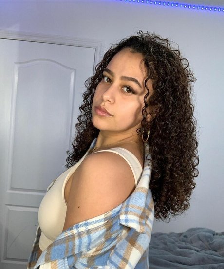 Bugzyy p star naked photos