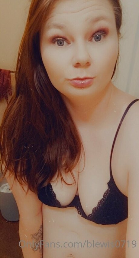 blewis0719 pretty actress image