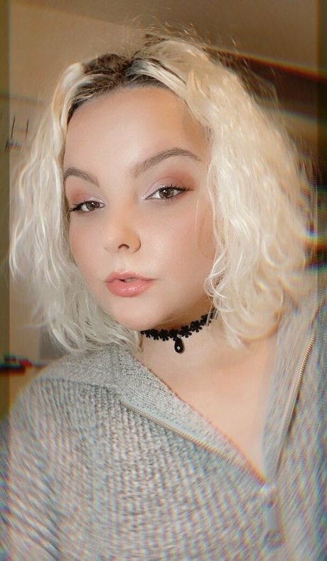 moniiquefox pornstar erotic pictures