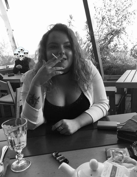 moniiquefox model top gallery