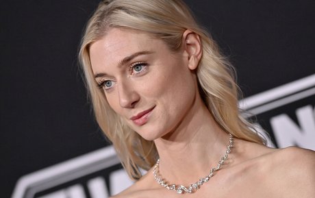 Elizabeth Debicki hot star gallery