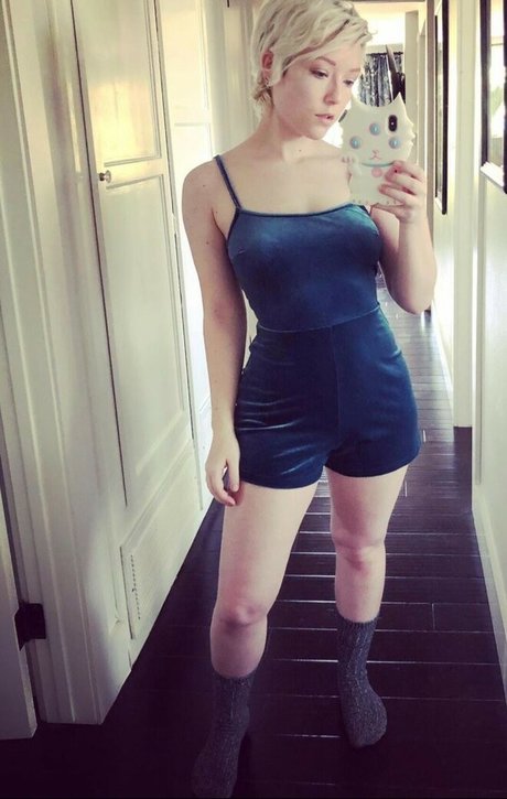 Josephine McAdam model naked pics