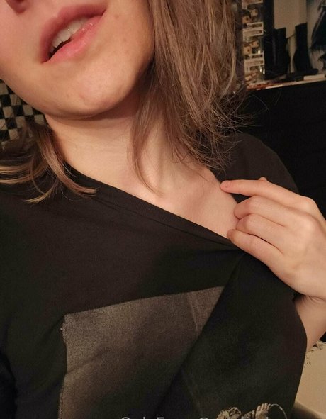 adalindgrayfree model pretty pic