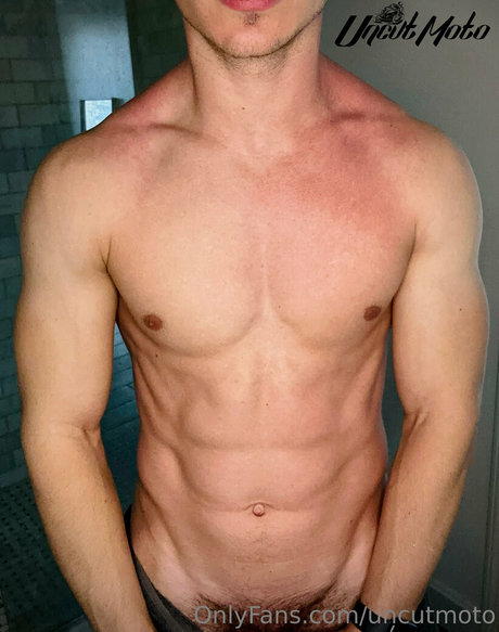 uncutmoto pornstar nude gallery