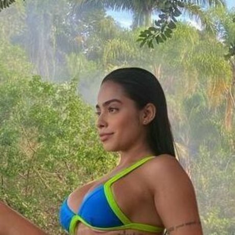 giroquue hot actress image