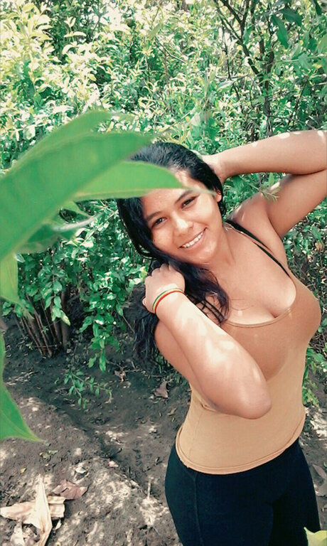 Bomb n de chocolate high quality model image