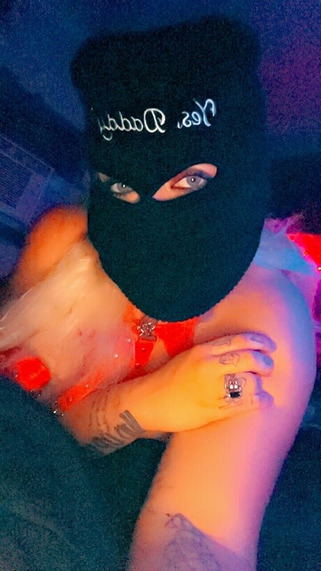 Little Monster_ model hd image