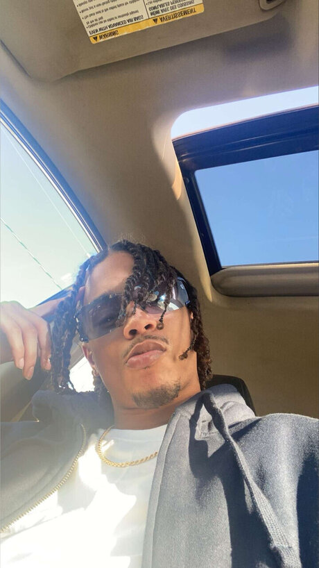 Tafari perfect star photo