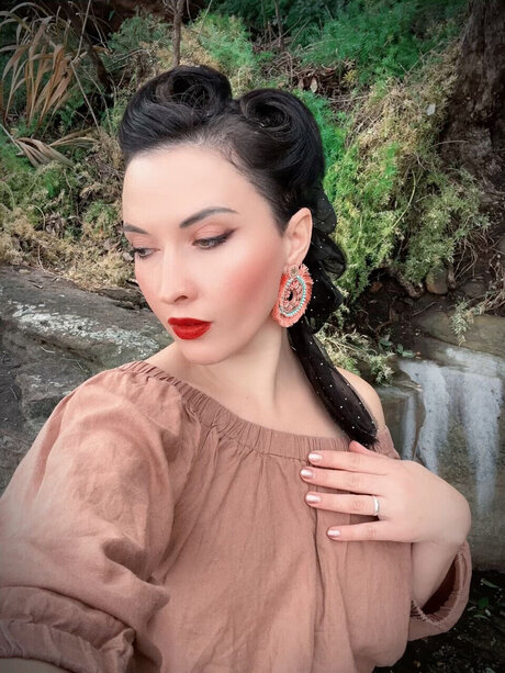 Vintage Lover perfect model images