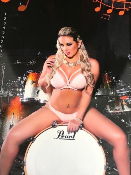 Caroladoll pornstar sex pictures