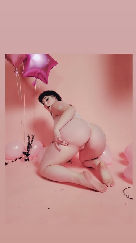 Clairebear_ sexy model pic