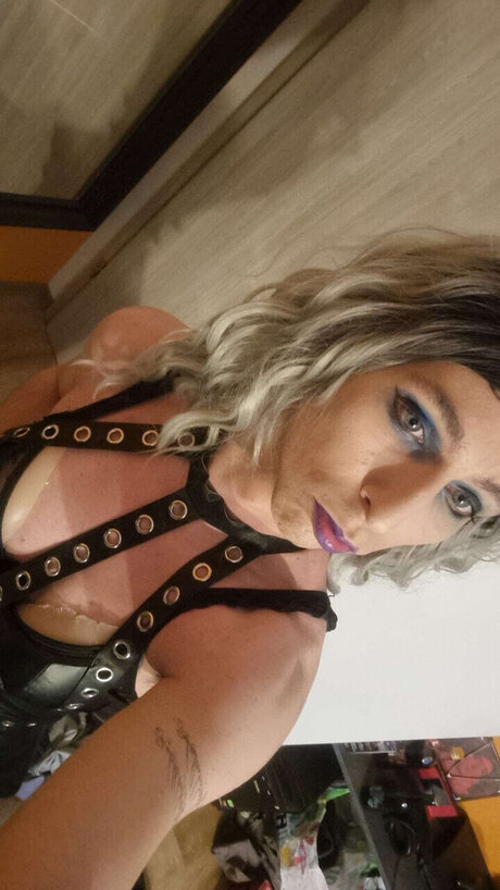 Lucy Quinn exclusive actress pic