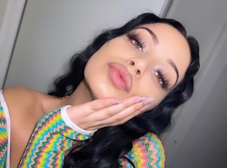 MybabyKay free pornstar pics