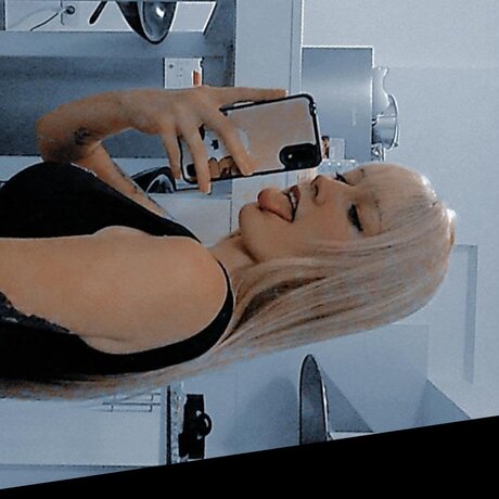 Saabrixxx_ pornstar nude photos