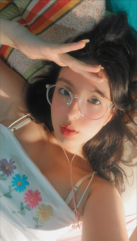 MOON_ model porn pic