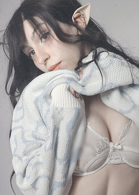 Lily Seraphine high quality model pics