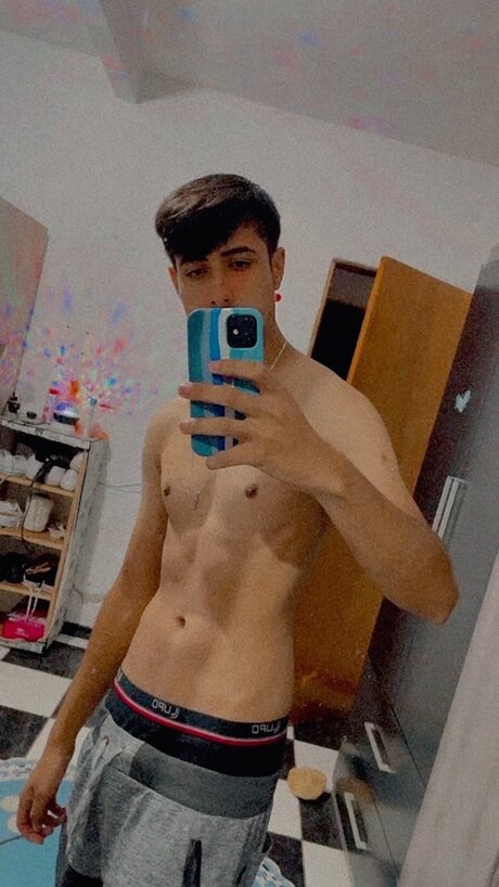 Jeferson Gonzaga naked model image