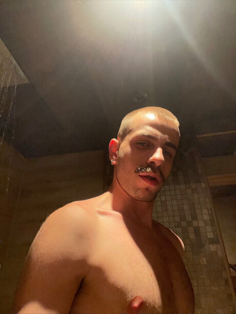 Mr Eggplant model sexy picture