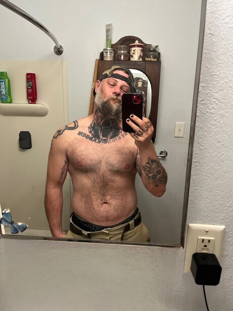 Toxic Tony nude pornstar picture