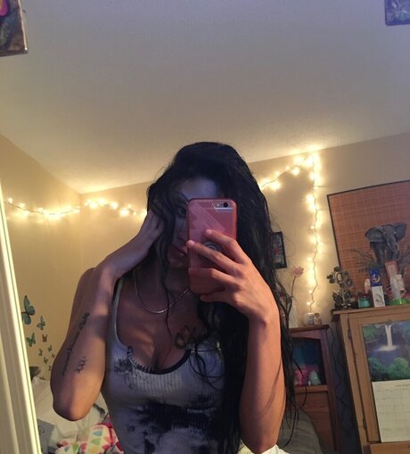 L0nely tar actress img