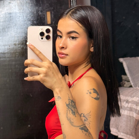 VALEN_ nude pornstar pictures