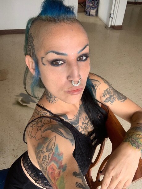 Luna Galaxpsy top model photos