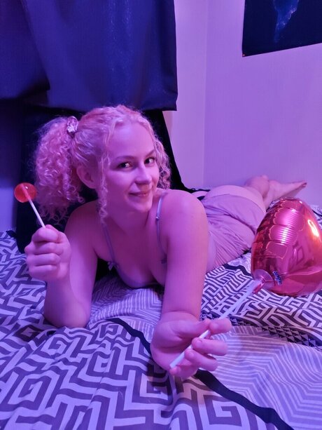 April Mae star perfect image