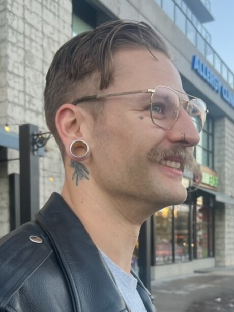 MikMal pretty model pic