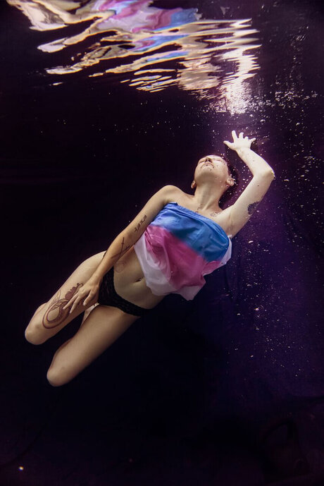 Lux sexy actress gallery