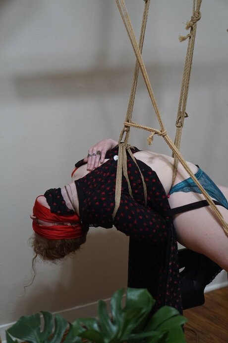 TheOolongQueen hot model pic