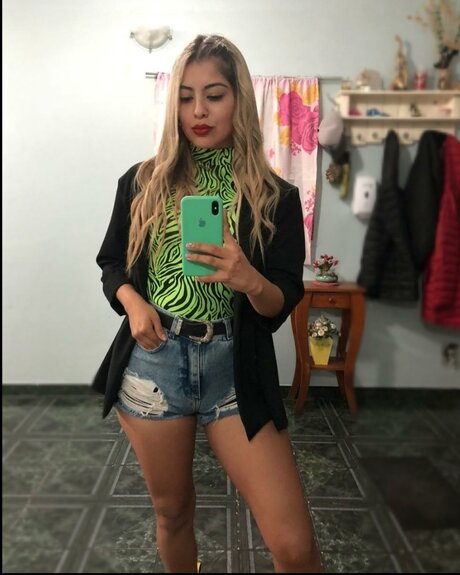 Meli mel model top image