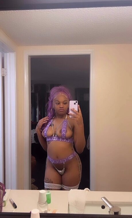 LYNN LUXE model porn galleries