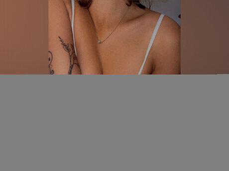 Leo Leo_ top pornstar pictures