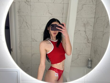 Exotic Caramel model xxx gallery