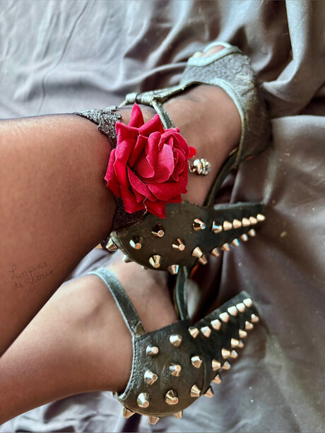 Lospiesdegloria star sex gallery