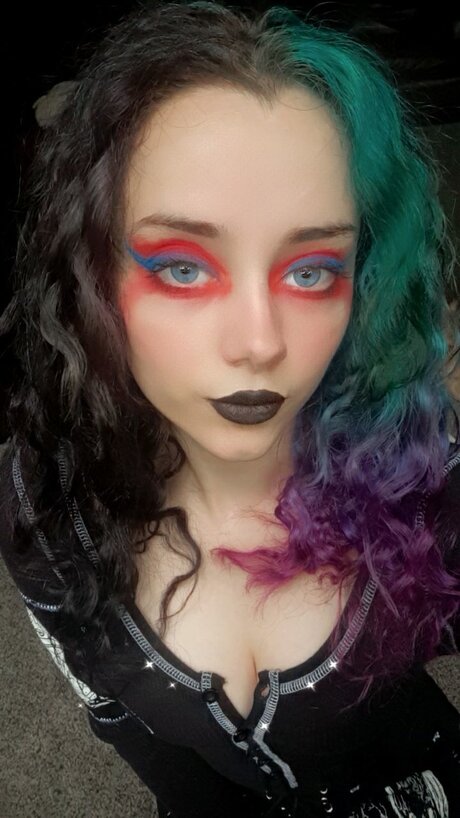 Cas exclusive star photos