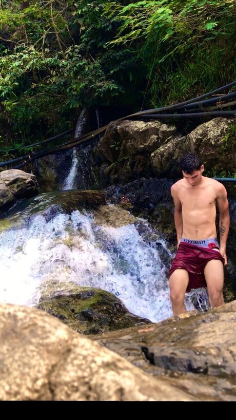 Yunior star art pics