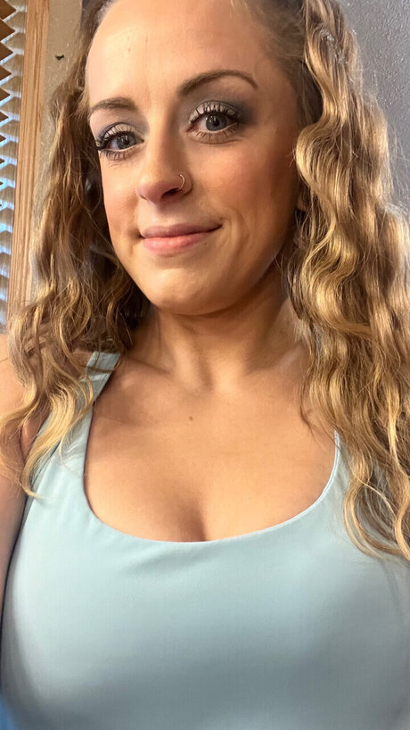 SugarSparks porn model photos