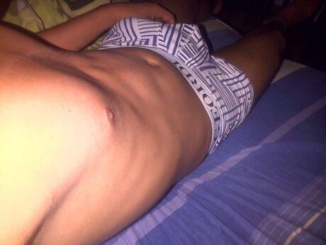 Samael Cox beautiful model pic